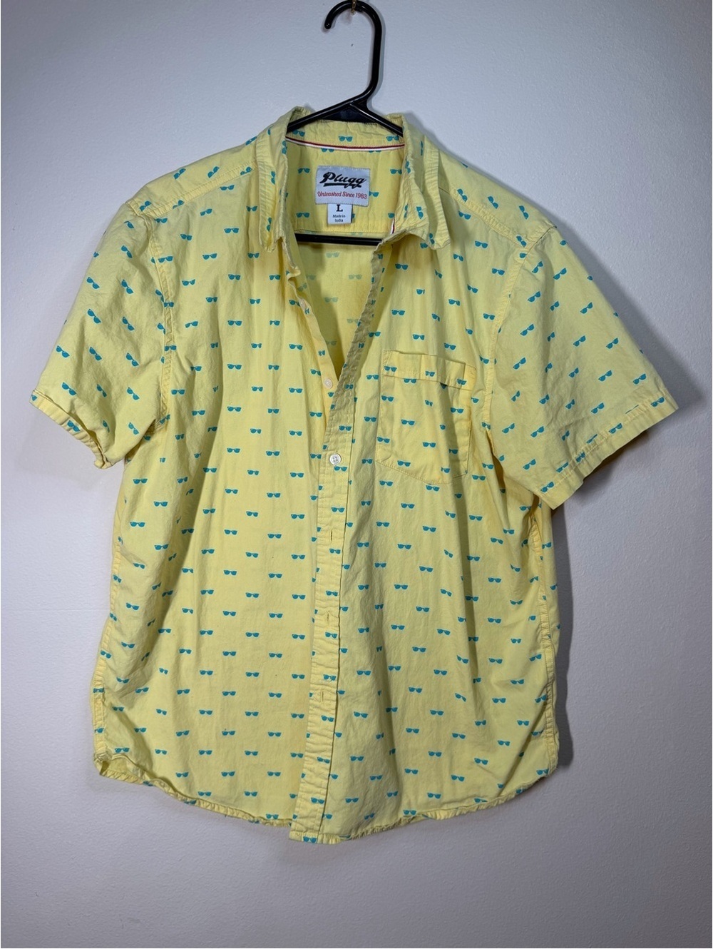 Pineapple Yellow Short-Sleeve Button-Up Hawaiian Shirt with Sunglass Print